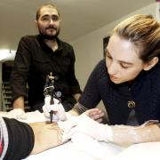 association_tatouage_partage_meurtre_tatoueur_marseille_formation_hygiene